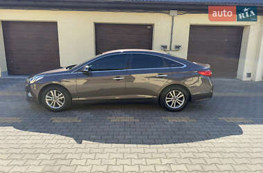 Седан Hyundai Sonata 2015 в 