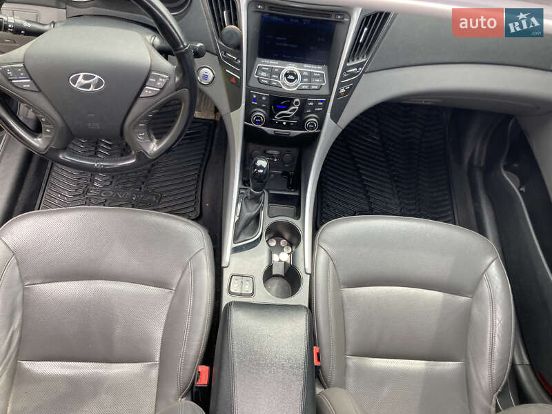 Седан Hyundai Sonata 2014 в Киеве