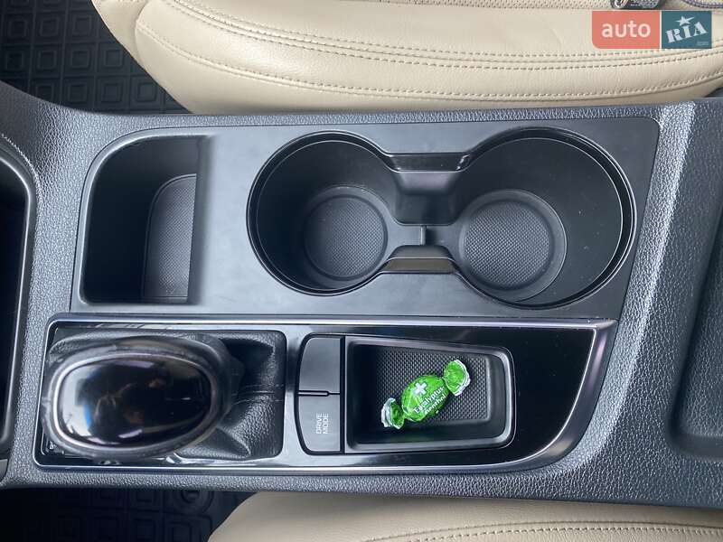 Седан Hyundai Sonata 2015 в Киеве фото 26 Седан Hyundai Sonata 2015 в Киеве