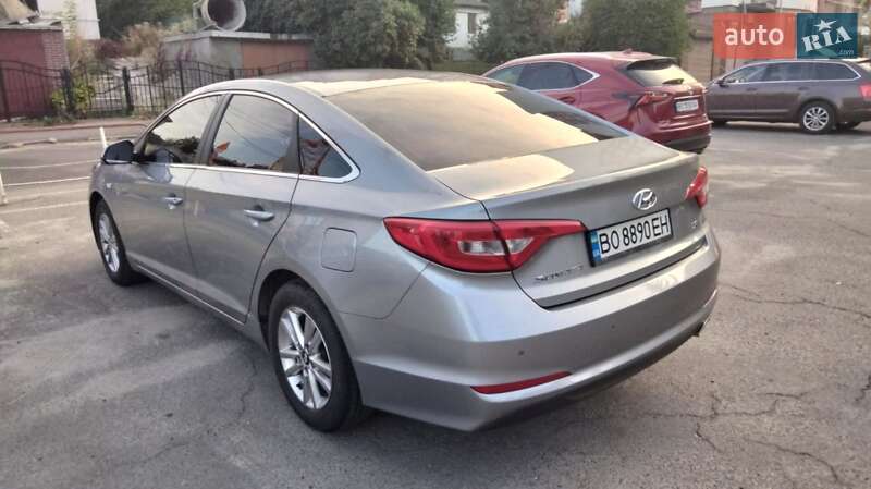 Седан Hyundai Sonata 2016 в Новоднестровске