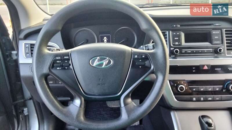 Седан Hyundai Sonata 2016 в Новоднестровске