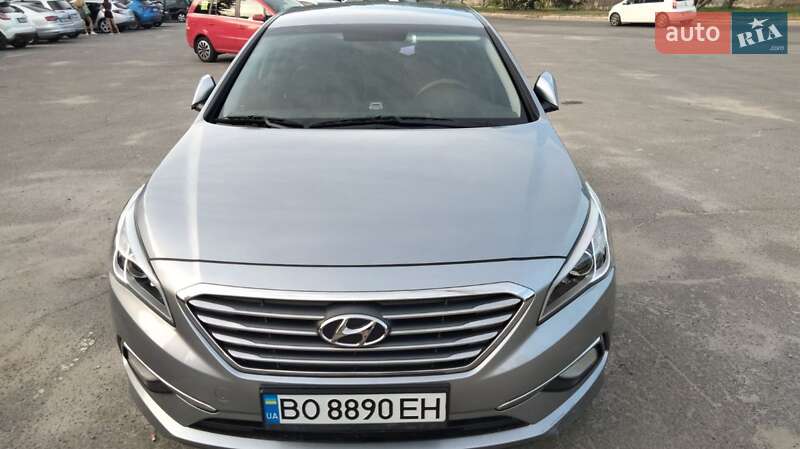 Седан Hyundai Sonata 2016 в Новоднестровске