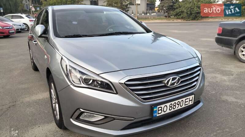 Седан Hyundai Sonata 2016 в Новоднестровске