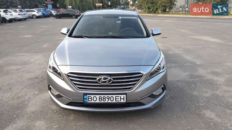 Седан Hyundai Sonata 2016 в Новоднестровске