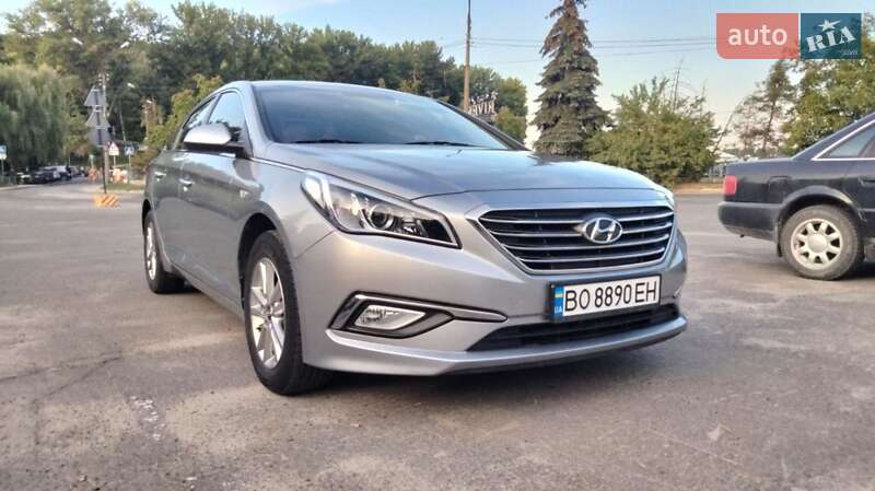 Седан Hyundai Sonata 2016 в Новоднестровске