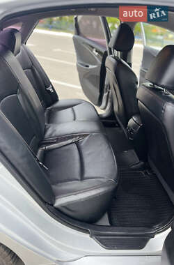 Седан Hyundai Sonata 2010 в 