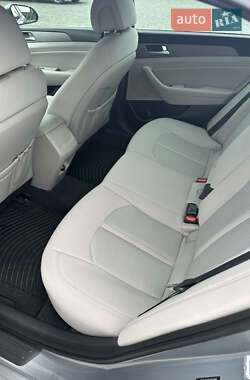 Седан Hyundai Sonata 2015 в 