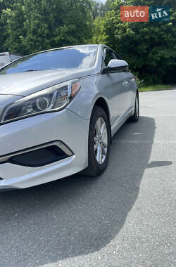 Седан Hyundai Sonata 2015 в Золочеві