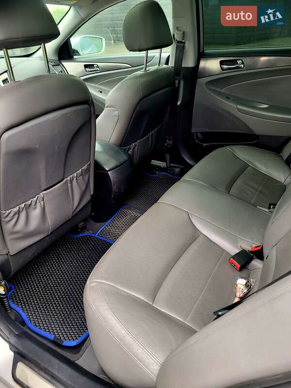 Седан Hyundai Sonata 2014 в Львове