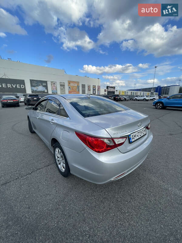 Седан Hyundai Sonata 2011 в Киеве фото 5 Седан Hyundai Sonata 2011 в Киеве