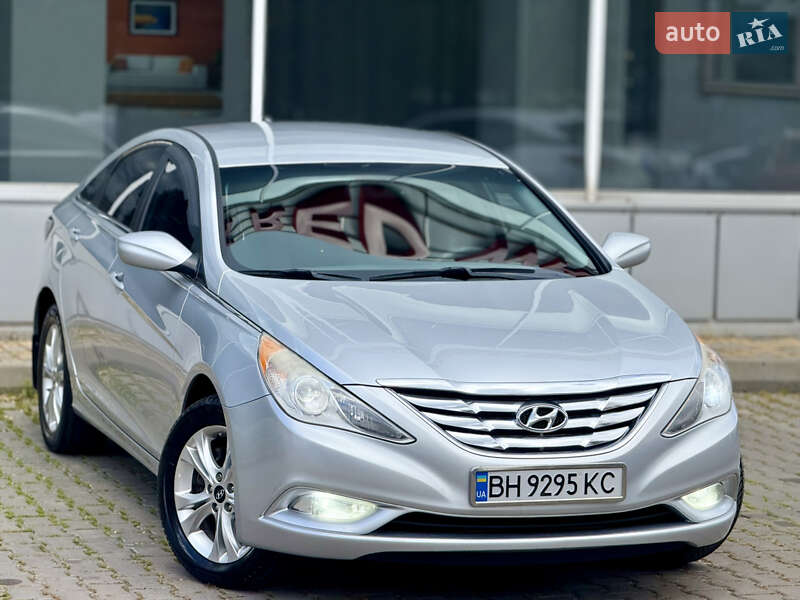Hyundai Sonata 2012