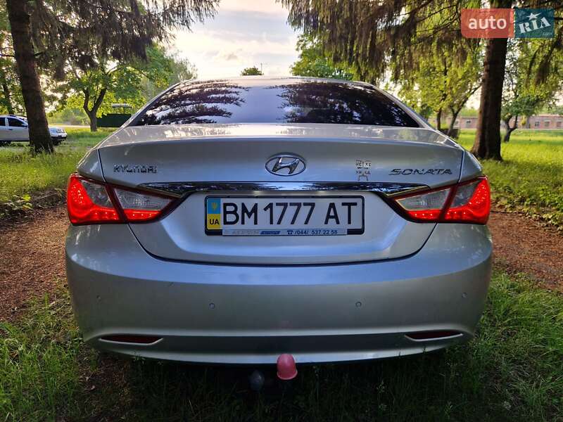 Седан Hyundai Sonata 2010 в Ромнах
