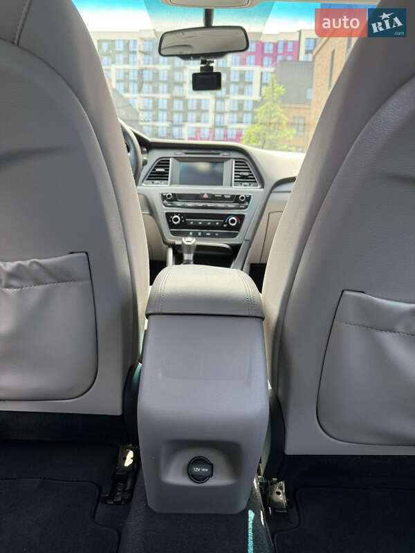 Седан Hyundai Sonata 2015 в Ивано-Франковске