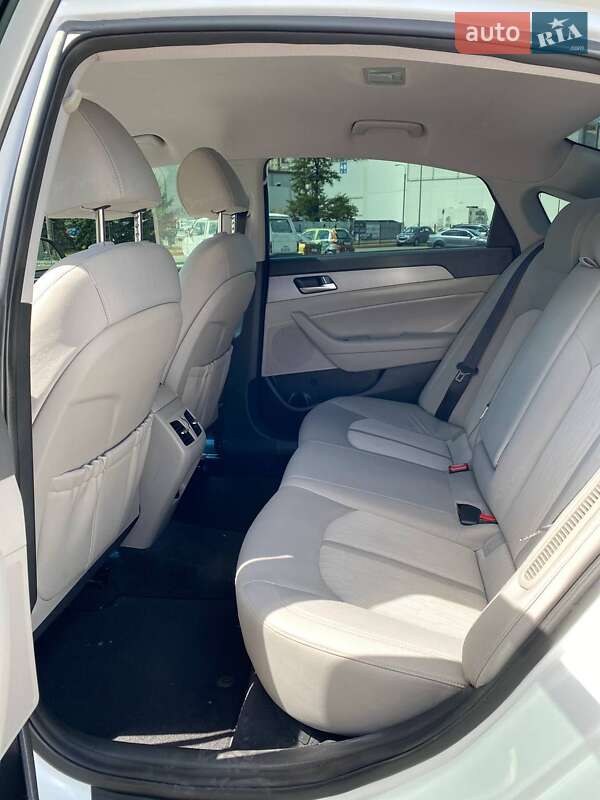 Седан Hyundai Sonata 2018 в Киеве