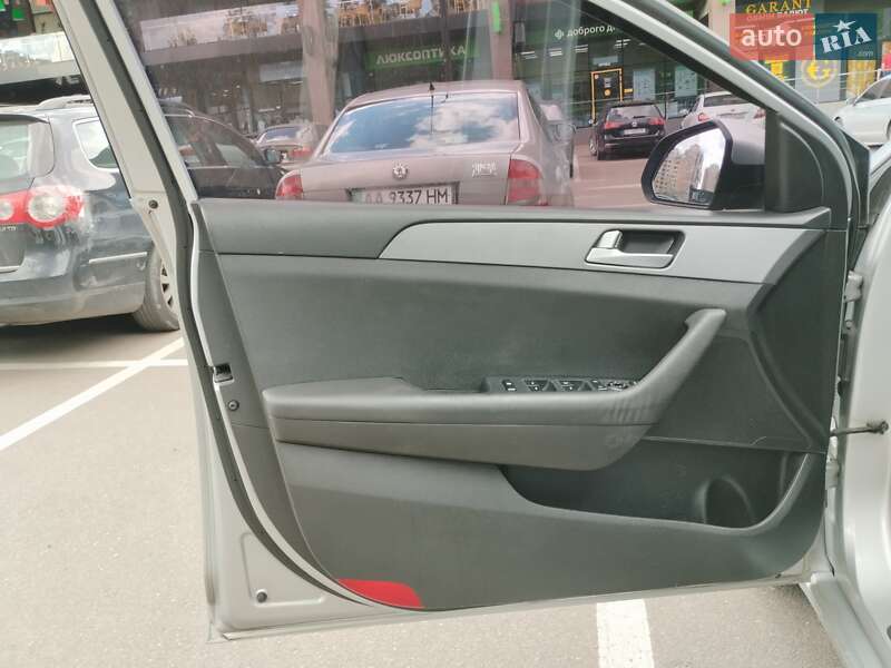 Седан Hyundai Sonata 2016 в Киеве