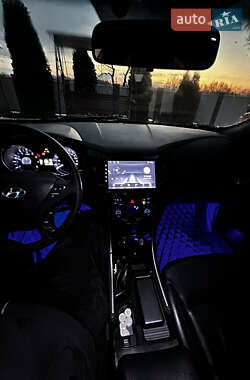 Седан Hyundai Sonata 2014 в 
