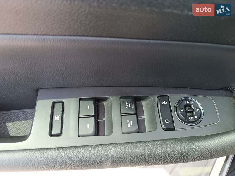 Седан Hyundai Sonata 2015 в Полтаві