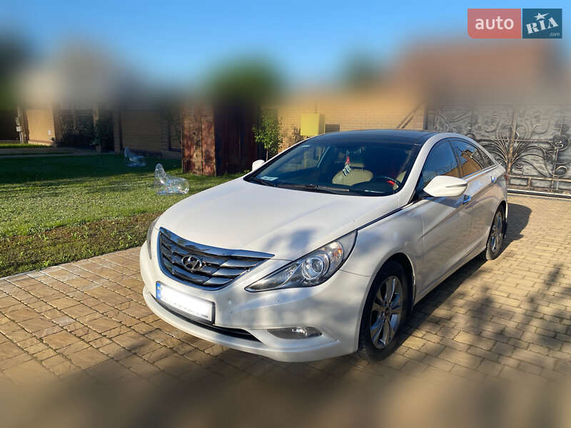 Hyundai Sonata 2011
