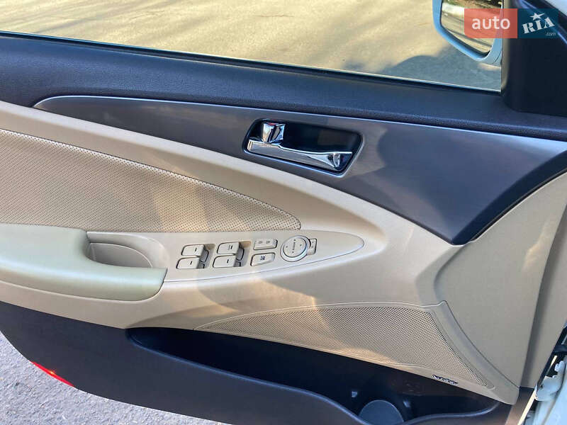 Седан Hyundai Sonata 2013 в Одесі