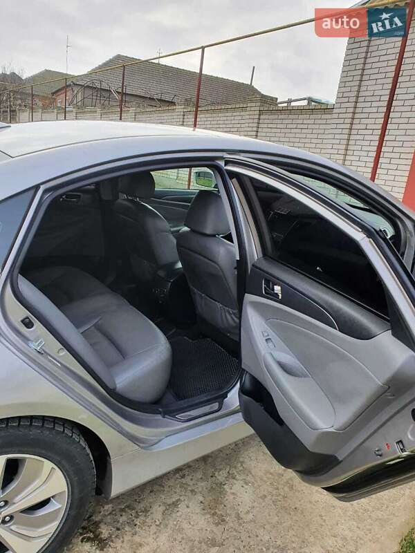 Седан Hyundai Sonata 2013 в Измаиле