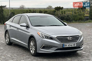 Седан Hyundai Sonata 2015 в Ровно