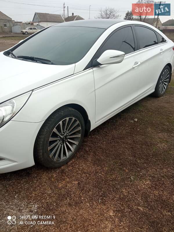 Hyundai Sonata 2012