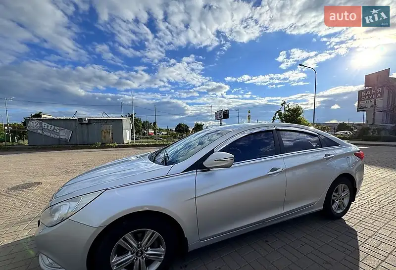 Hyundai Sonata