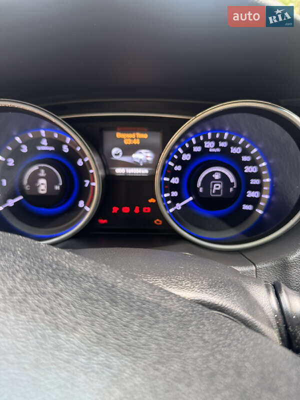 Седан Hyundai Sonata 2013 в Обухове