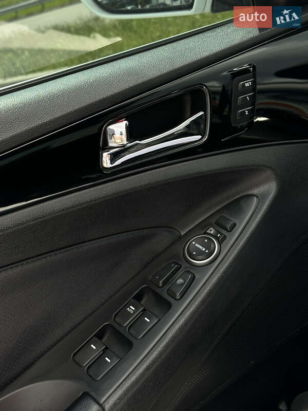 Седан Hyundai Sonata 2012 в Киеве