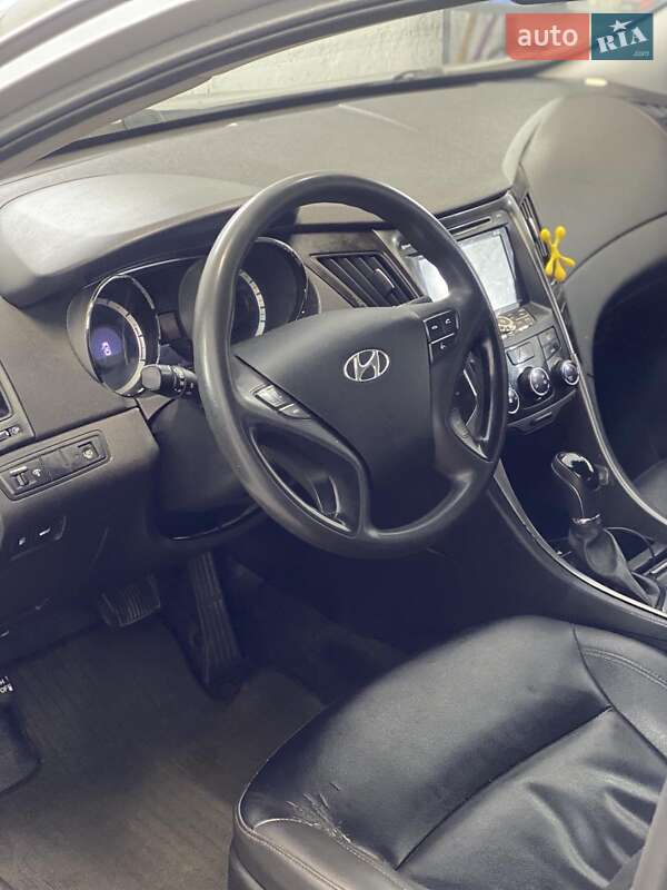 Седан Hyundai Sonata 2014 в Николаеве