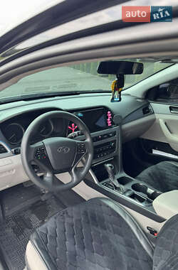 Седан Hyundai Sonata 2015 в 