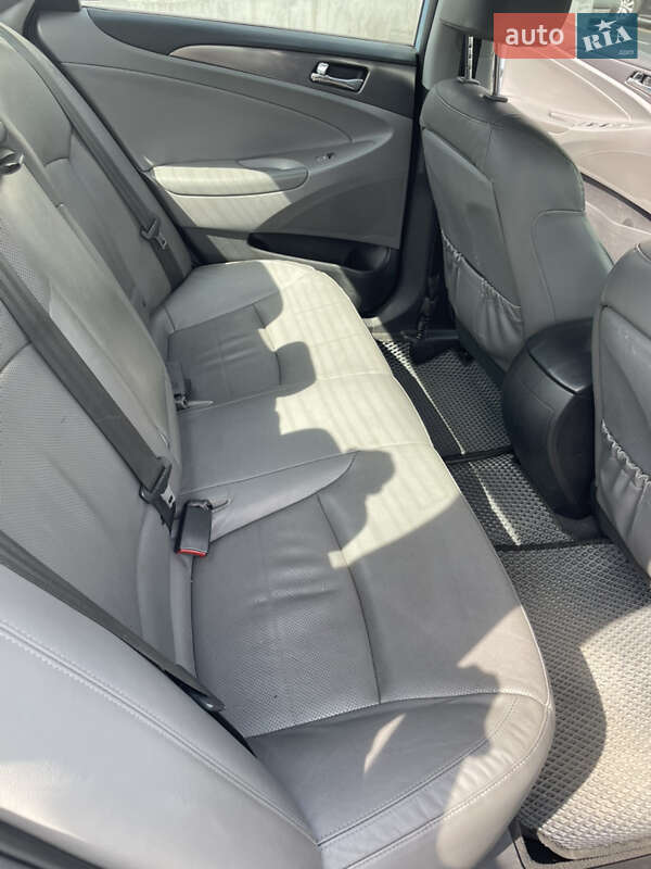 Седан Hyundai Sonata 2014 в Киеве