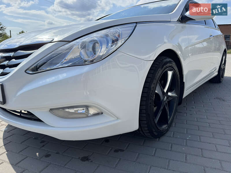 Седан Hyundai Sonata 2011 в Бершаді