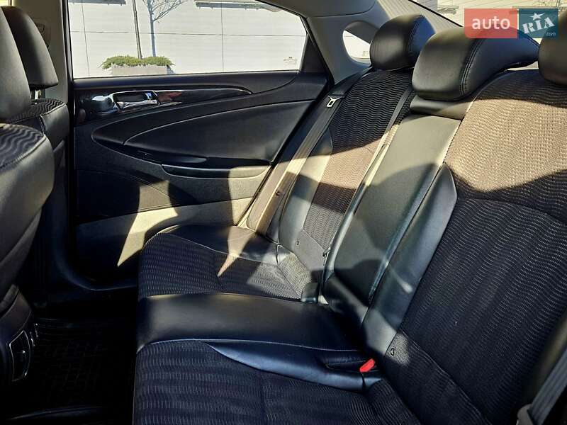 Седан Hyundai Sonata 2012 в Львові