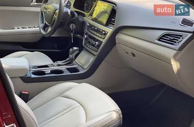 Седан Hyundai Sonata 2015 в 