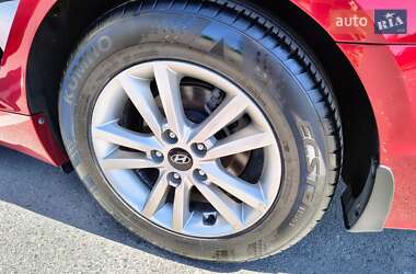 Седан Hyundai Sonata 2015 в 