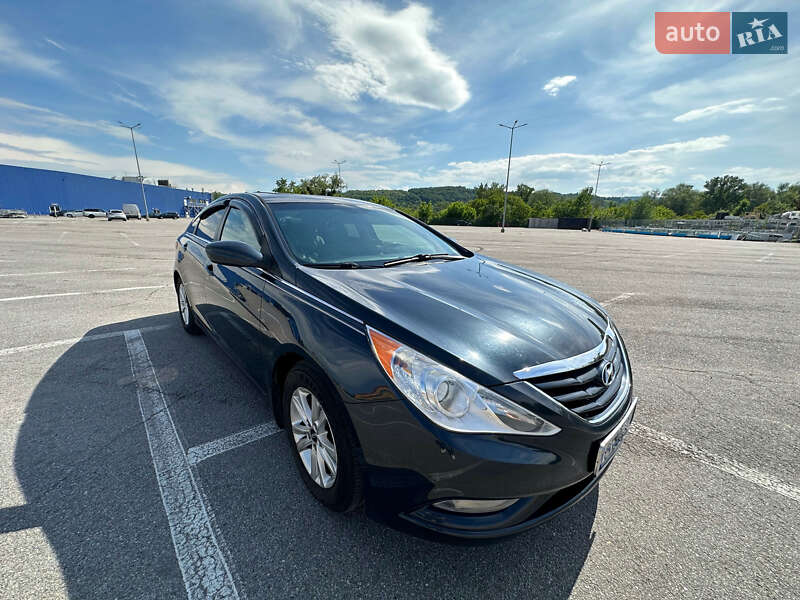 Седан Hyundai Sonata 2012 в Чернівцях
