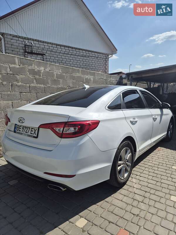 Седан Hyundai Sonata 2015 в Первомайську