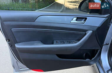 Седан Hyundai Sonata 2015 в 