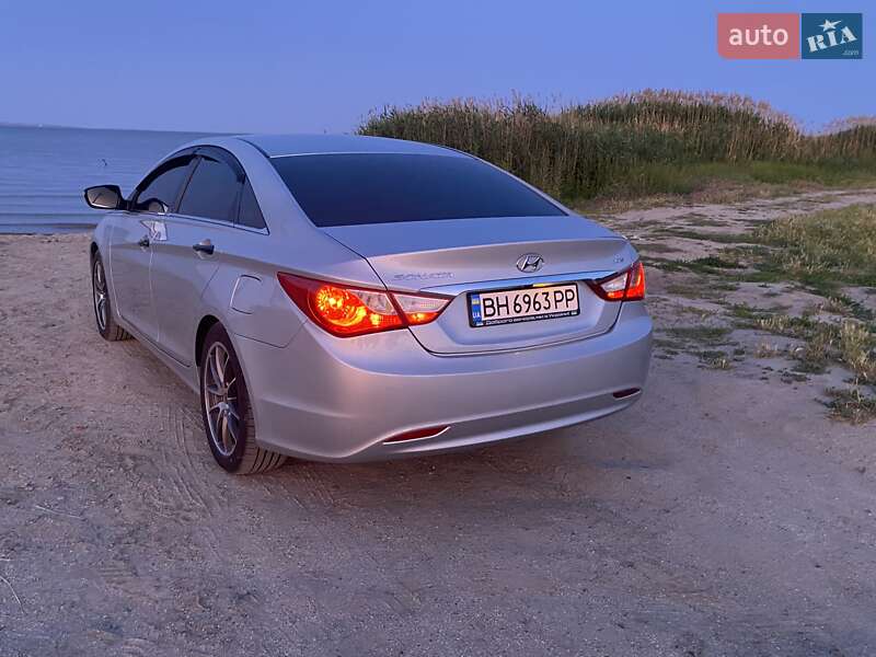 Седан Hyundai Sonata 2014 в Белгороде-Днестровском