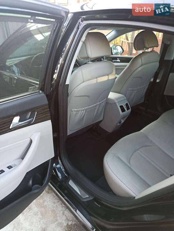 Седан Hyundai Sonata 2015 в Одессе
