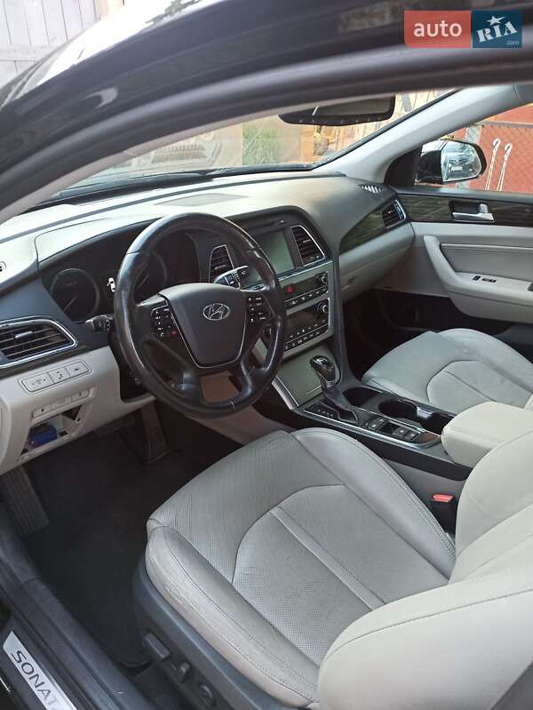 Седан Hyundai Sonata 2015 в Одессе