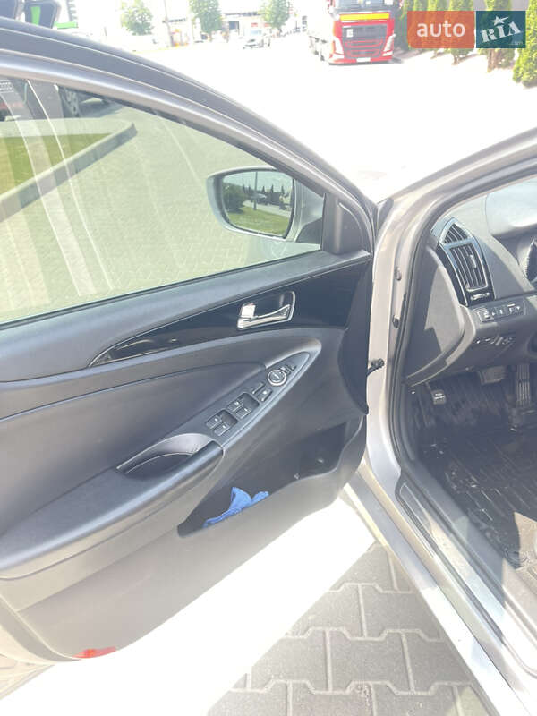 Седан Hyundai Sonata 2011 в Тернополе