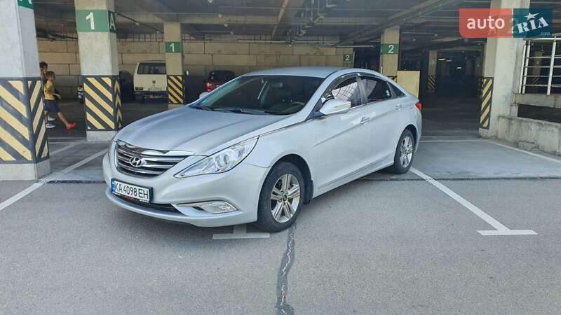 Hyundai Sonata 2013