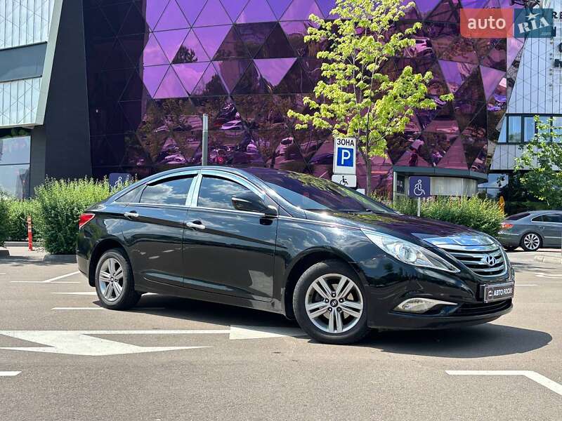 Hyundai Sonata 2013