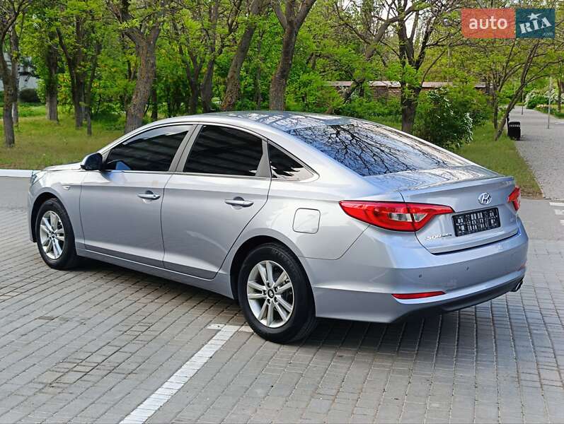 Седан Hyundai Sonata 2015 в Одессе