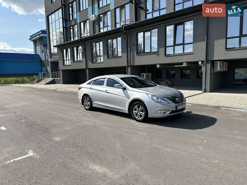 Седан Hyundai Sonata 2014 в Рівному фото 42 Седан Hyundai Sonata 2014 в Рівному