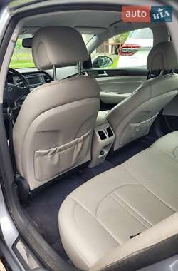 Седан Hyundai Sonata 2015 в 