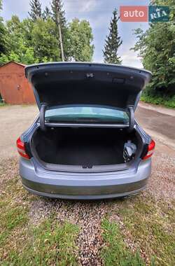Седан Hyundai Sonata 2015 в 