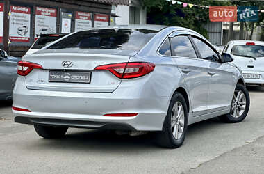 Седан Hyundai Sonata 2015 в 